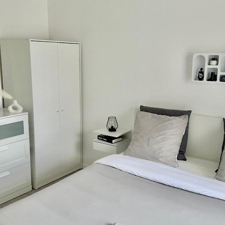 Chic Et Cosy Appartement Epure - T3 Courcouronnes Exterior foto